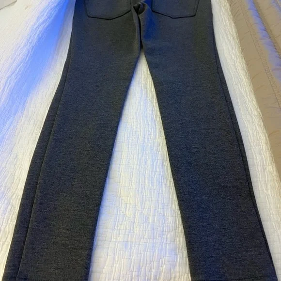 Anthropologie Pilcro Letterpress Serif Ponte leggings size 28. - Picture 6 of 8